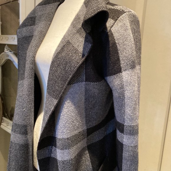 Davi & Dani dark gray plaid long cardigan duster sweater - Picture 4 of 8